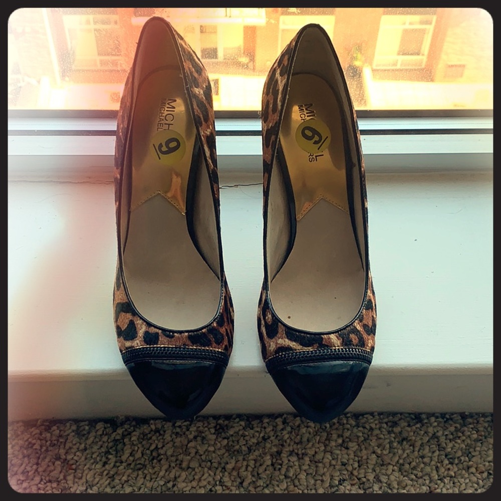 Hardly worn leopard print Michael Koran’s heels